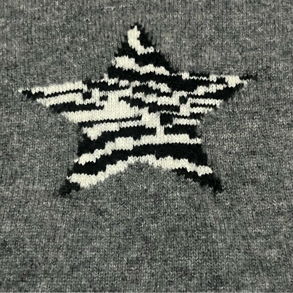 Chelsea & Theodore Cashmere star animal print sweater L - Picture 4 of 9